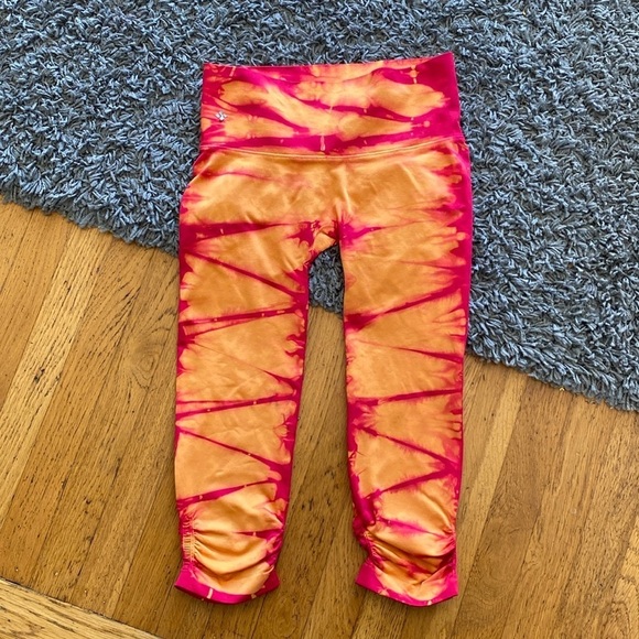 NUX Tie Dye Orange Red Seamless Leggings Size Small - Picture 1 of 9